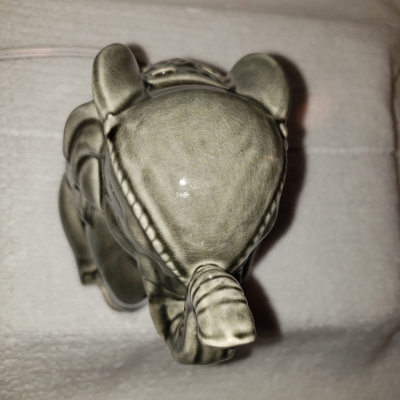 Ceramic Elephant Wax Warmer Accent Night Light Green Trunk Up Good Luck 6.5” - Picture 4 of 6